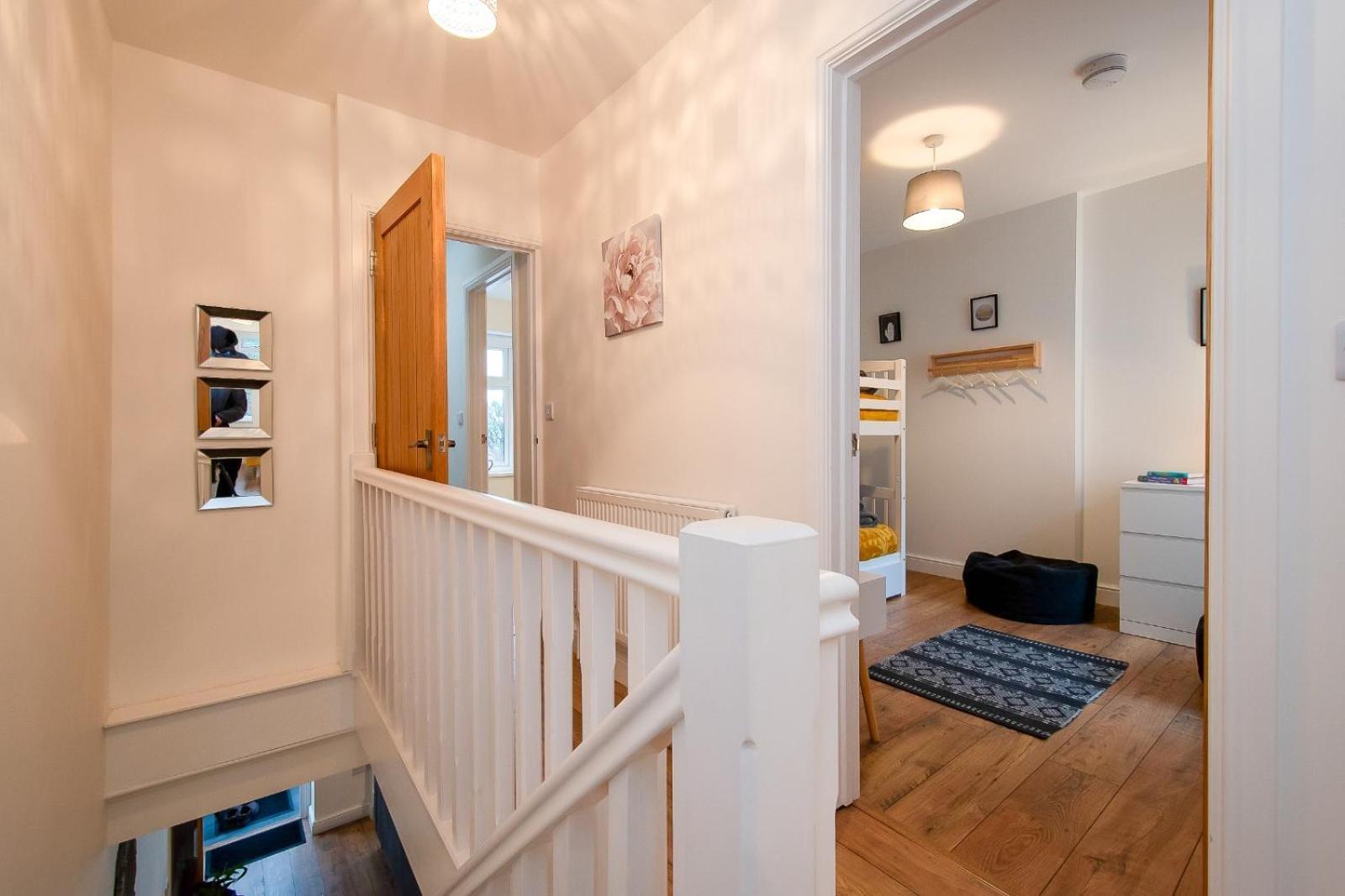 Casa One Hundred - A Beautiful 4 Bed House On The Beach Front Swansea Exteriér fotografie