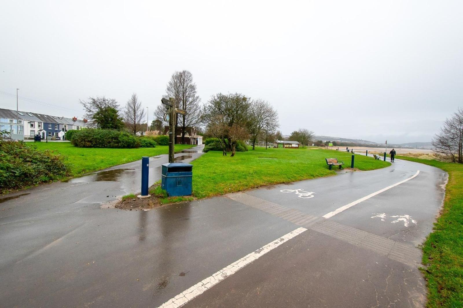 Casa One Hundred - A Beautiful 4 Bed House On The Beach Front Swansea Exteriér fotografie
