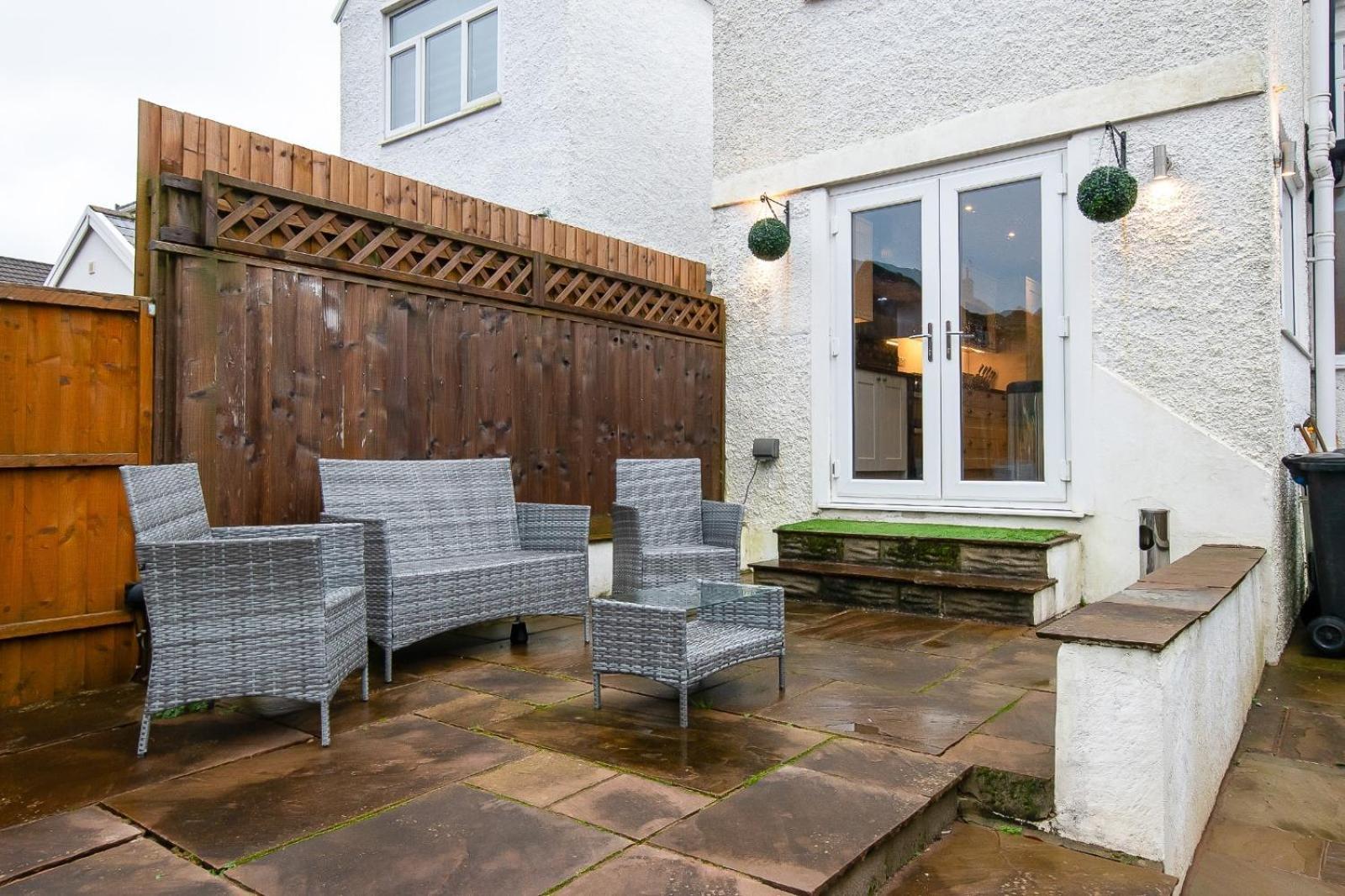 Casa One Hundred - A Beautiful 4 Bed House On The Beach Front Swansea Exteriér fotografie