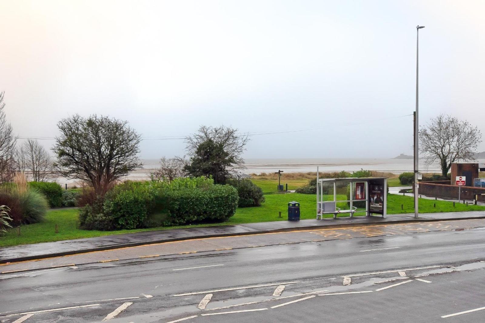 Casa One Hundred - A Beautiful 4 Bed House On The Beach Front Swansea Exteriér fotografie