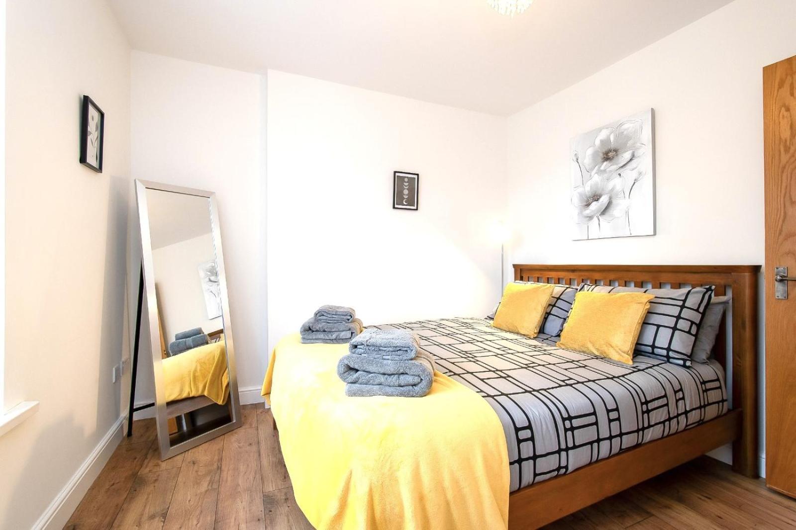 Casa One Hundred - A Beautiful 4 Bed House On The Beach Front Swansea Exteriér fotografie