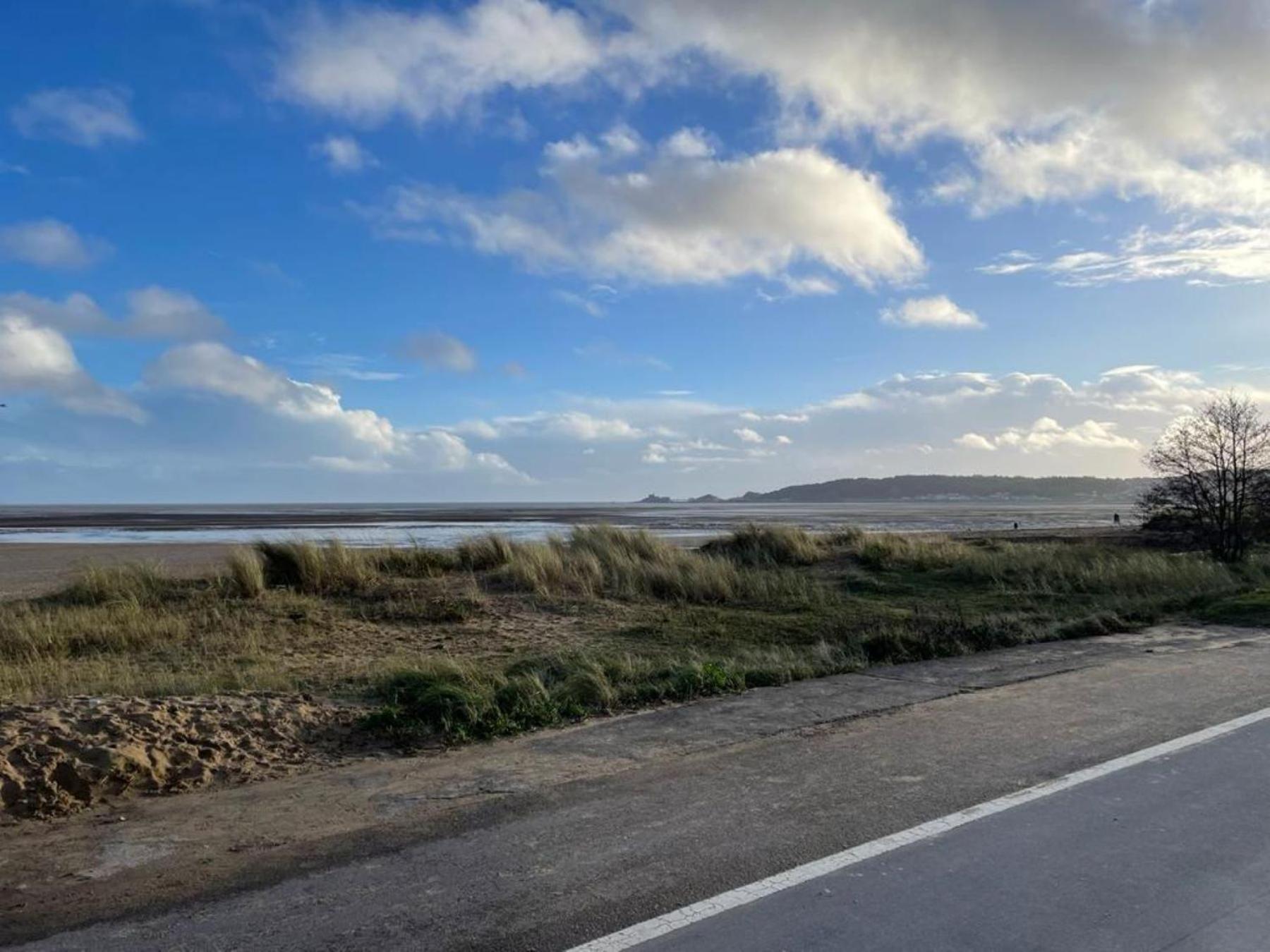 Casa One Hundred - A Beautiful 4 Bed House On The Beach Front Swansea Exteriér fotografie